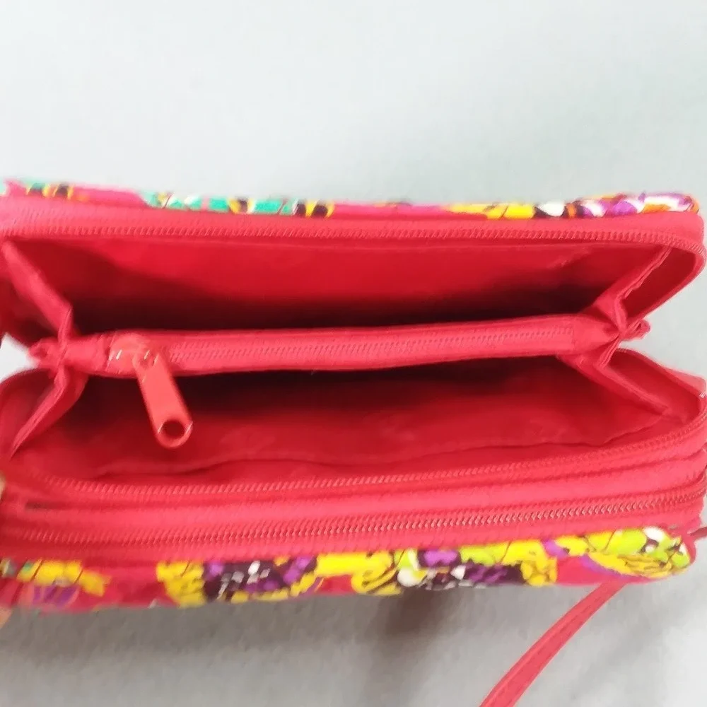 Vera Bradley RFID All In One Crossbody Organizer Card Wallet Red Rumba Retired
